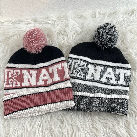 VICTORIA’S SECRET PINK 2 Knit Pom-Pom Beanie Hat Fashion Show PINK NATION - Picture 4 of 16